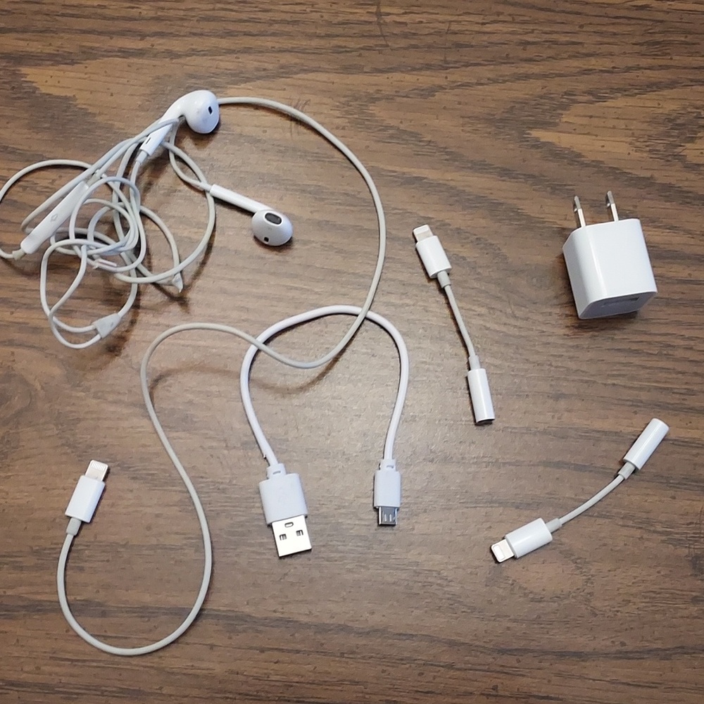 Iphone earbuds and accessories